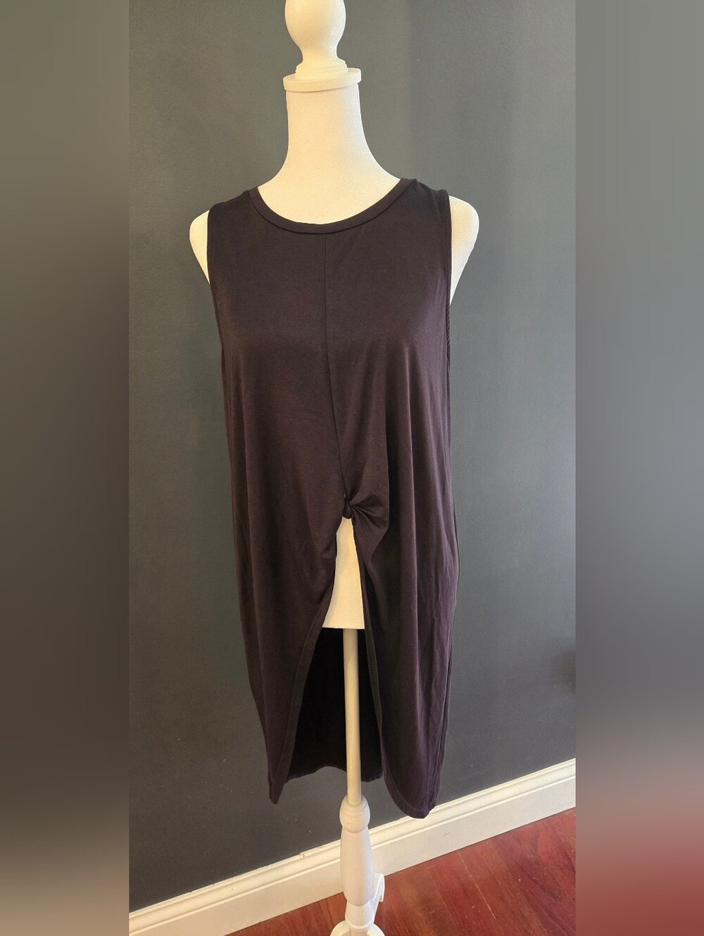 Astr The Label Black Women’s Knot Front Twist Top